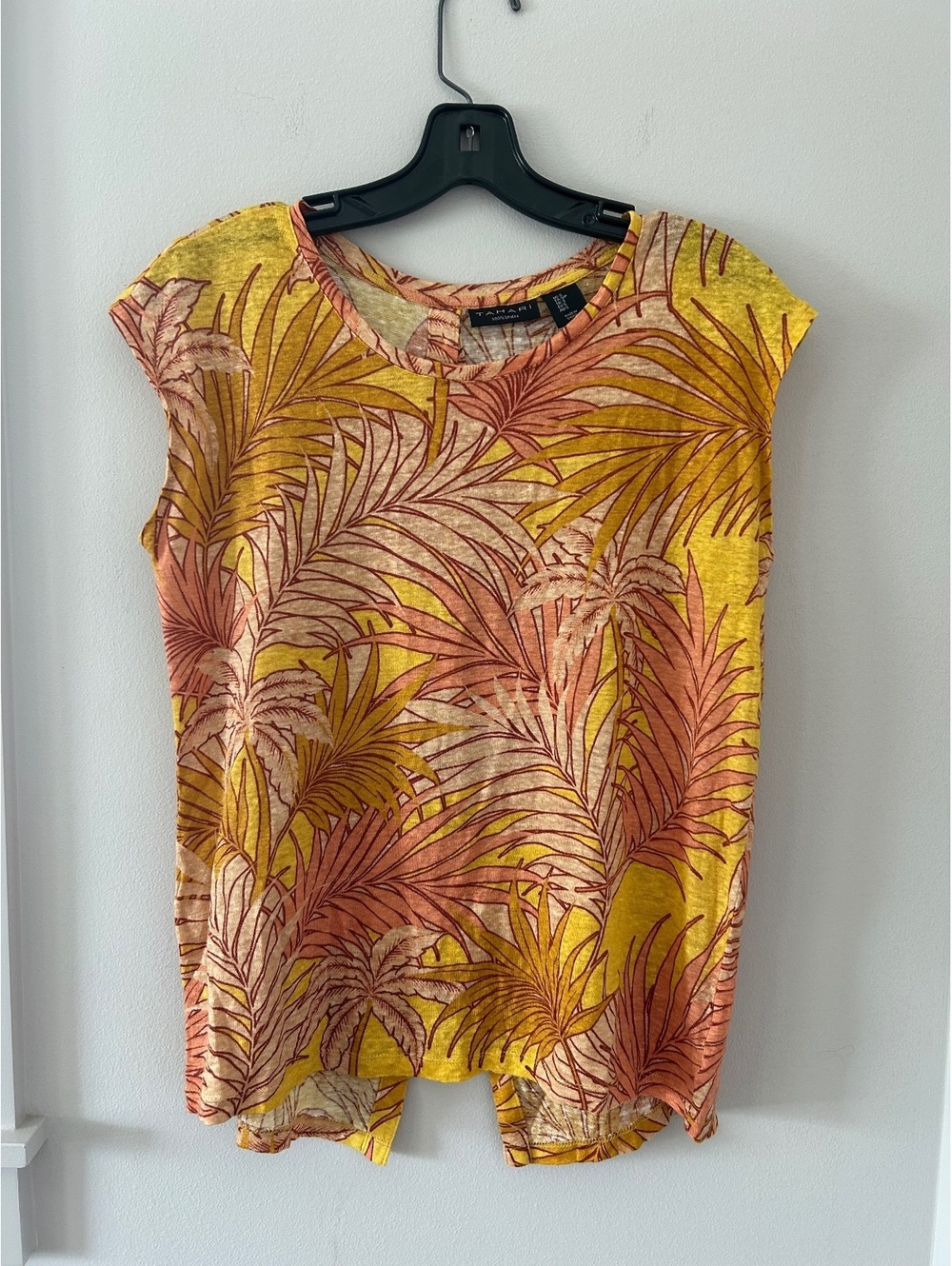 Tahari 100% Linen Palm Print Blouse in Yellow and Orange Women’s Size Small